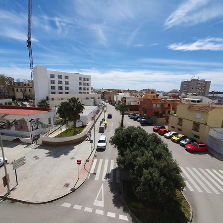 3E, 56M2, 1 Dormitorio, 4 Huespedes, Wifi Gratis La Linea de la Concepcion Luaran gambar
